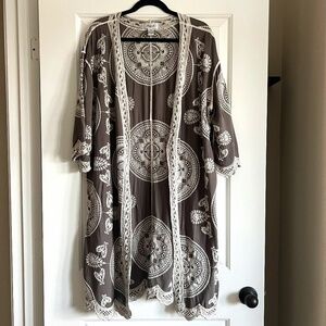 Anis.A Embroidered Kimono Cover Up size L/XL